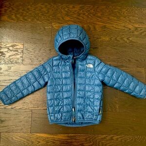 THE NORTH FACE toddler ThermoBall Insulated Hooded Jacket 3T